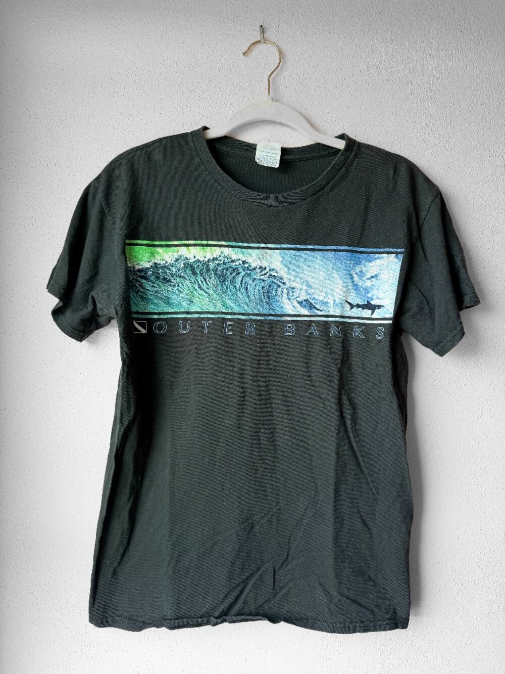 Vintage Delta Pro Weight Outer Banks Wave Shark Graphic Tee Dark Green Size M